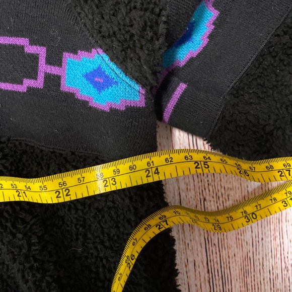 Urban Outfitters Cozy Pullover – Geometric Stripe – Women's Size M - Picture 4 of 6